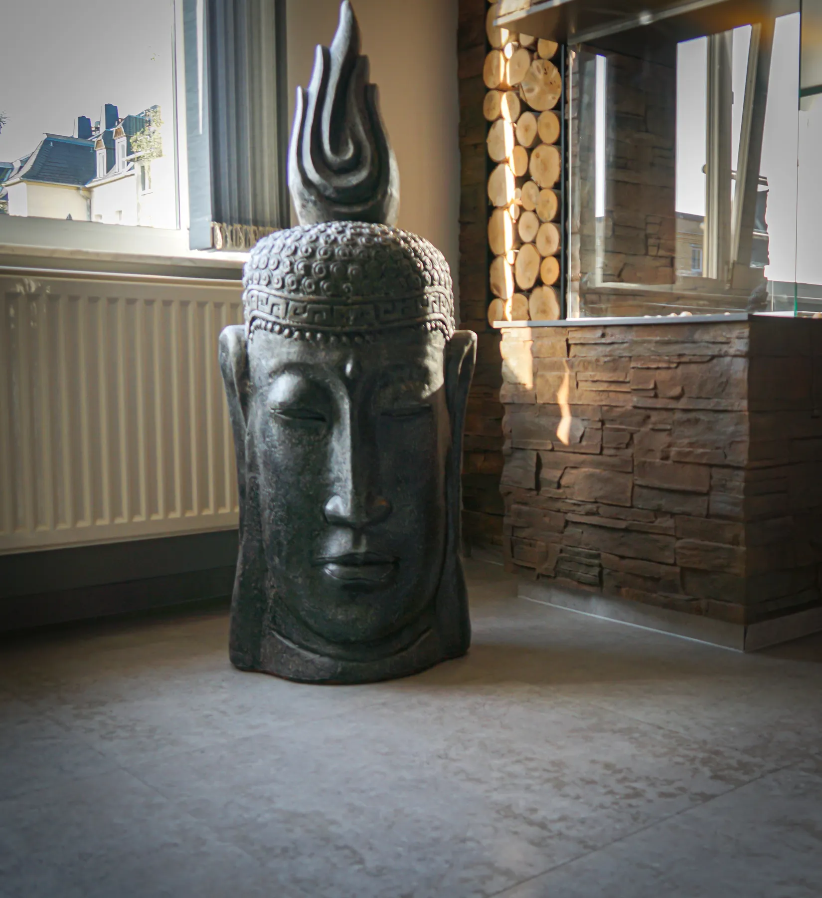Stilvolles Detail: Buddha-Statue im Westend Sport Plauen