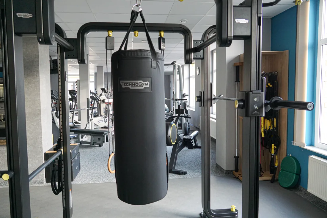 Functional- und Cardio-Bereich mit Boxsack im Westend Sport Plauen